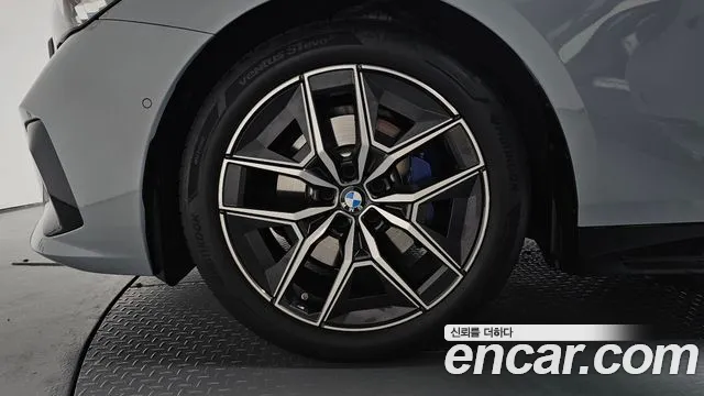 BMW 5 серии 2025 thumb 4