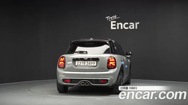 Mini Hatch 2020 thumb 4