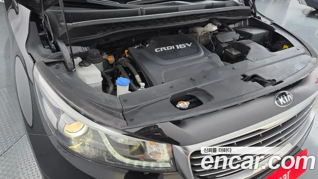 Kia Carnival 2017 thumb 6