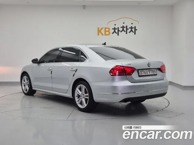 Volkswagen Passat 2014 thumb 3