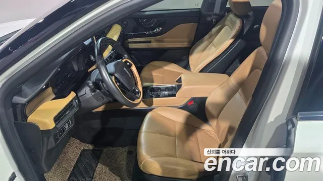 Lincoln Corsair 2021 thumb 10