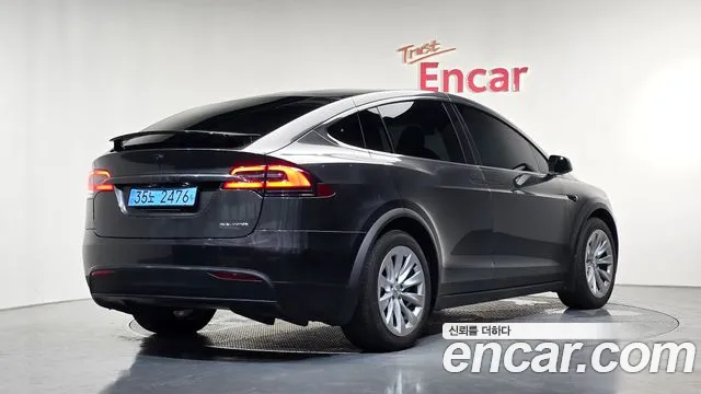 Tesla Model X 2020 thumb 2