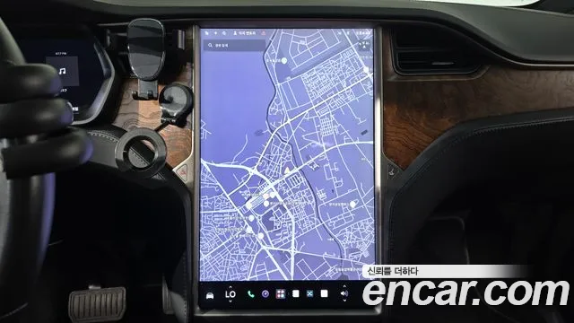 Tesla Model X 2020 thumb 12