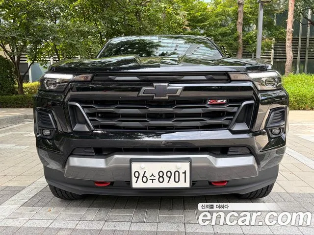 Chevrolet Colorado 2024 thumb 3