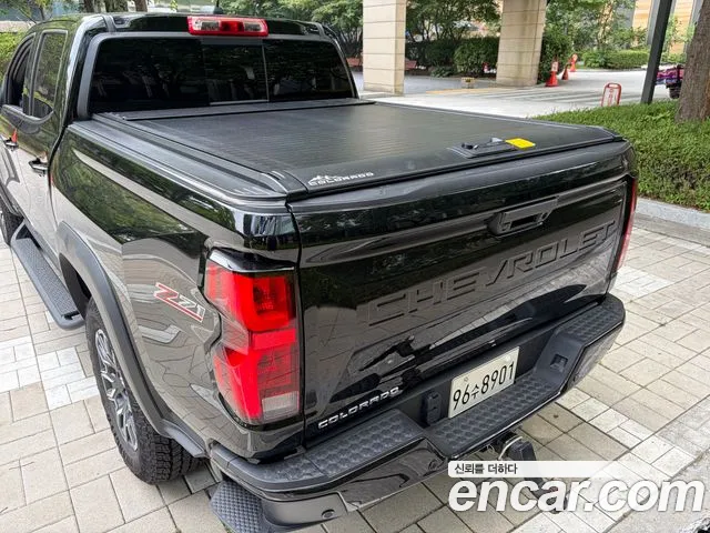 Chevrolet Colorado 2024 thumb 4