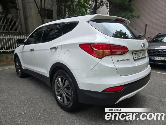 Hyundai Санта Фе 2012 thumb 6