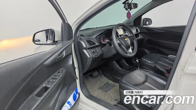 Chevrolet Spark 2018 thumb 10