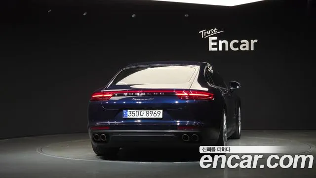 Porsche Panamera 2017 thumb 4