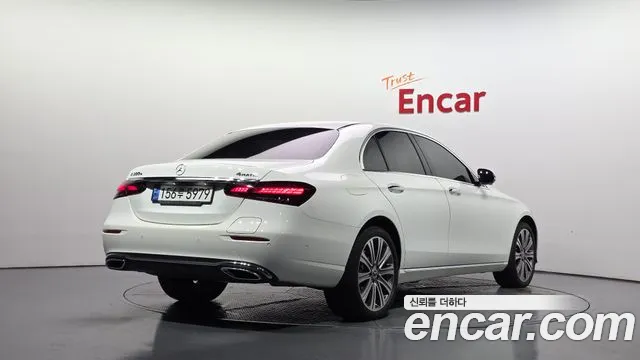 Mercedes-Benz E-Класс 2022 thumb 2