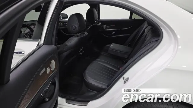 Mercedes-Benz E-Класс 2022 thumb 12