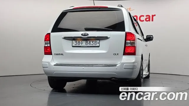 Kia Carnival 2012 thumb 4