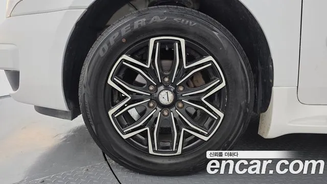 Kia Carnival 2012 thumb 5