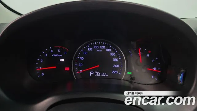Kia Carnival 2012 thumb 8