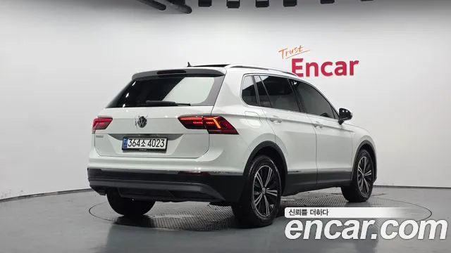 Volkswagen Tiguan 2020 thumb 2