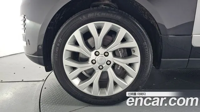 Land Rover Range Rover 2019 thumb 4