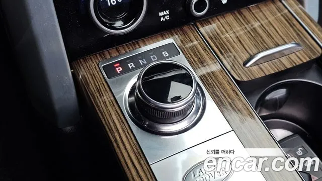 Land Rover Range Rover 2019 thumb 8