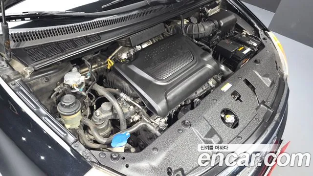 Kia Carnival 2010 thumb 6