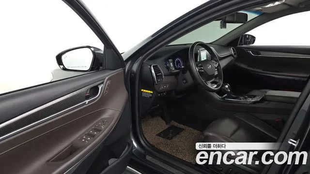Hyundai Grandeur 2017 thumb 10