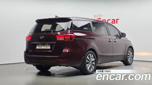 Kia Carnival 2016 thumb 2