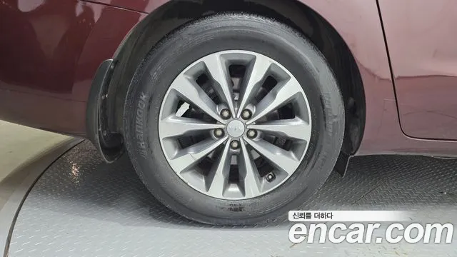 Kia Carnival 2016 thumb 5