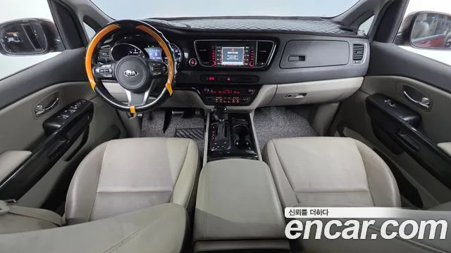 Kia Carnival 2016 thumb 7