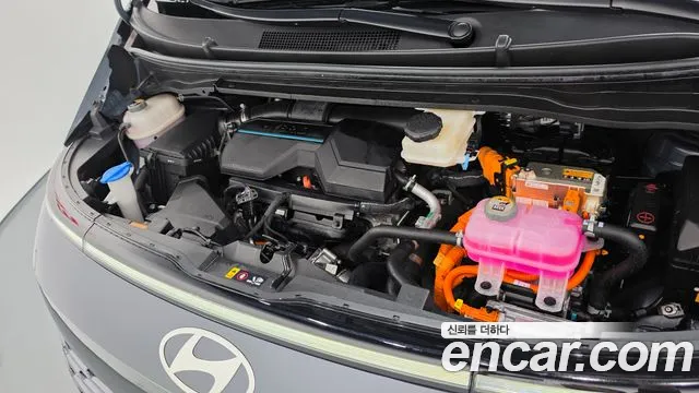 Hyundai Staria 2024 thumb 5