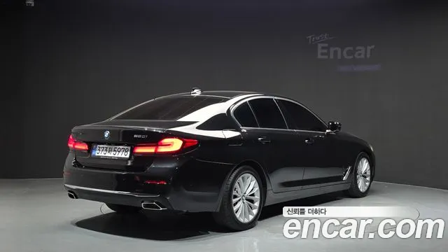 BMW 5 серии 2022 thumb 2