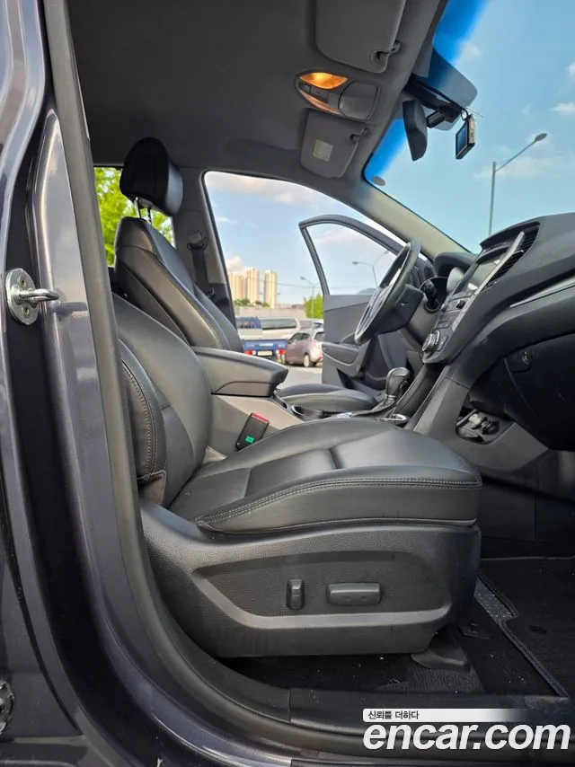 Hyundai Santafe 2016 thumb 9