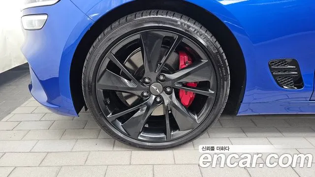 Genesis G70 2022 thumb 5