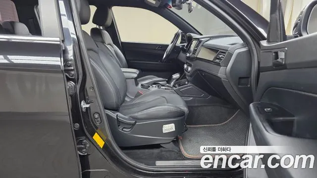 KG_Mobility_Ssangyong Rexton 2019 thumb 11