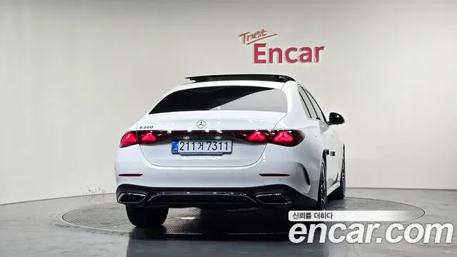 Mercedes-Benz E-Класс 2025 thumb 4