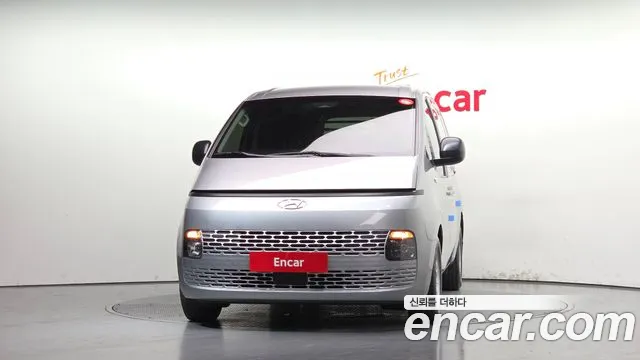 Hyundai Staria 2021 thumb 3