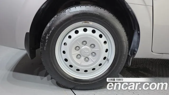 Hyundai Staria 2021 thumb 5