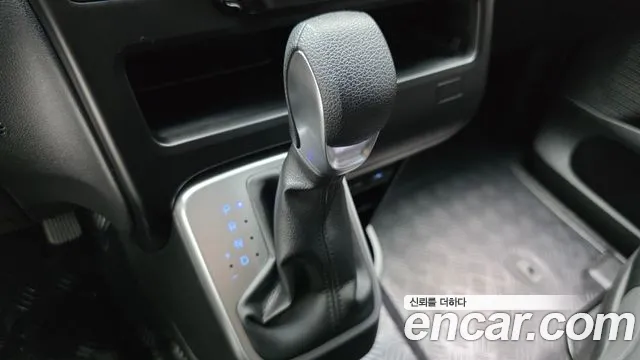 Hyundai Staria 2021 thumb 9