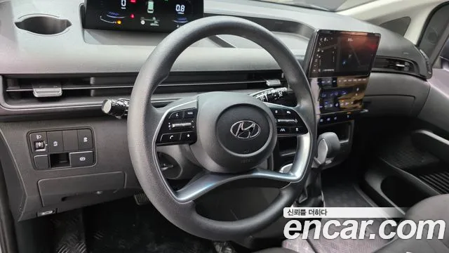 Hyundai Staria 2021 thumb 12