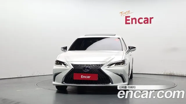 Lexus ES 2019 thumb 3