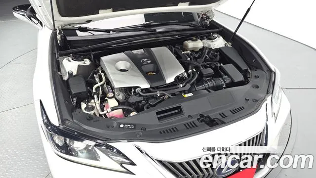 Lexus ES 2019 thumb 6