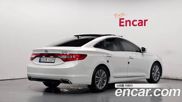 Hyundai Grandeur 2015 thumb 2