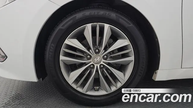 Hyundai Grandeur 2015 thumb 5
