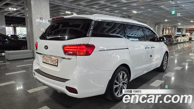 Kia Carnival 2020 thumb 8