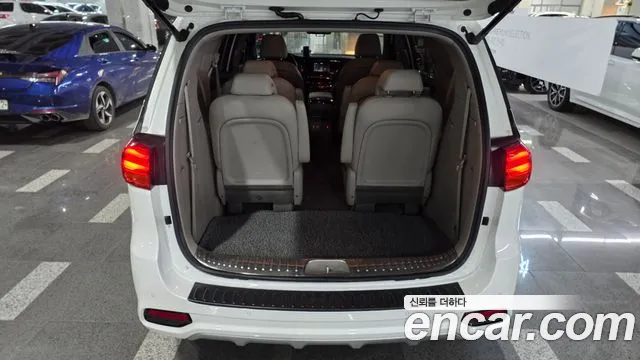 Kia Carnival 2020 thumb 9