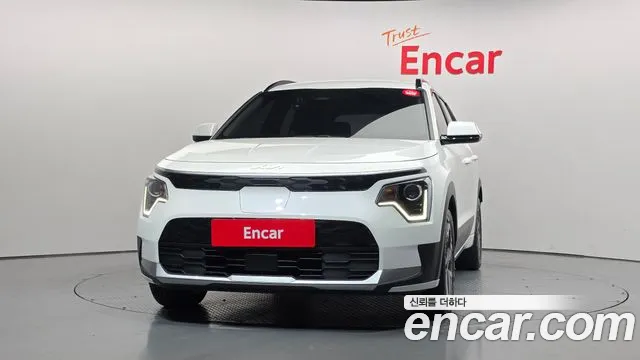 Kia Niro 2023 thumb 3