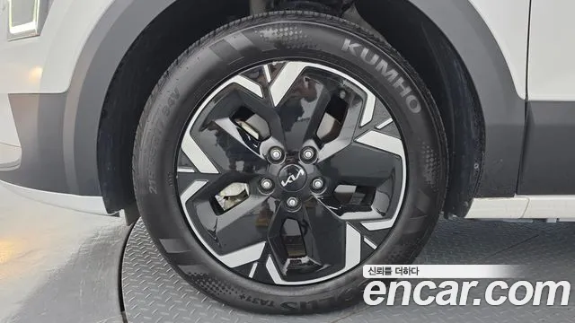 Kia Niro 2023 thumb 5