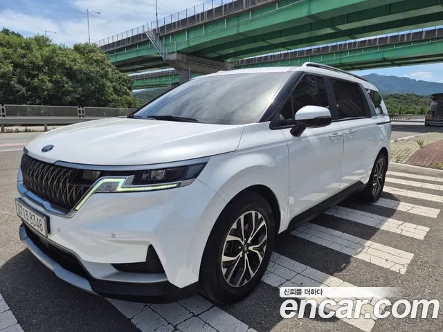 Kia Carnival 2021 thumb 2