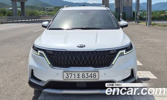 Kia Carnival 2021 thumb 11