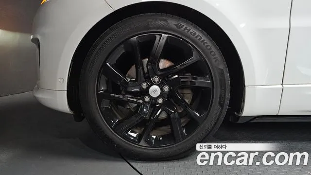 Land Rover Range Rover Sport 2019 thumb 4