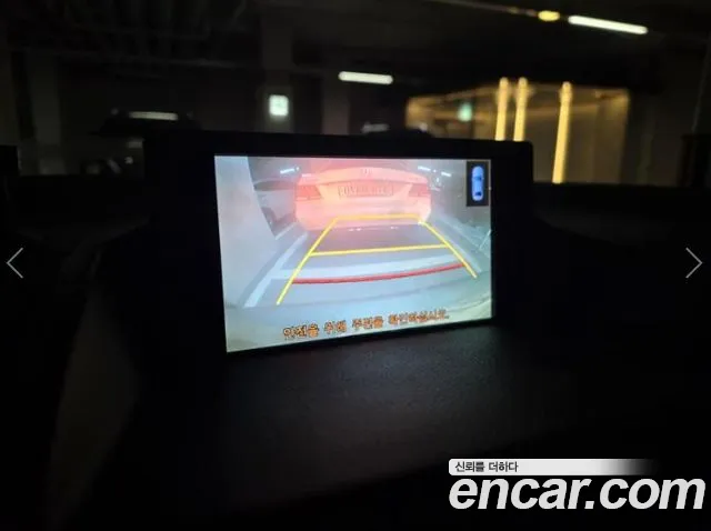 Lexus CT200h 2015 thumb 8