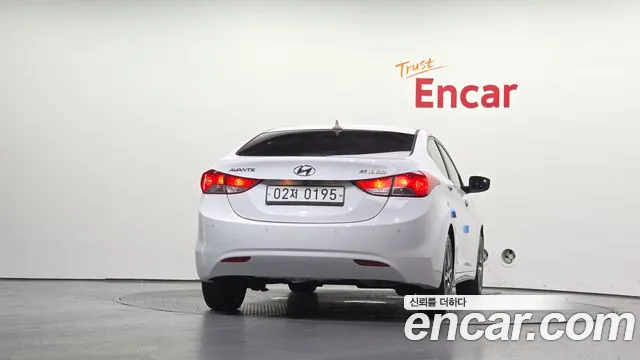 Hyundai Avante 2012 thumb 4