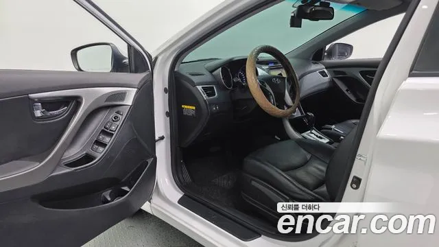 Hyundai Avante 2012 thumb 11