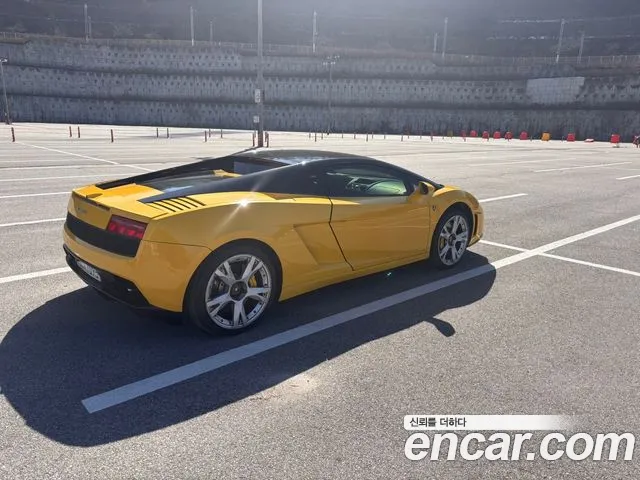 Lamborghini Gallardo 2006 thumb 6